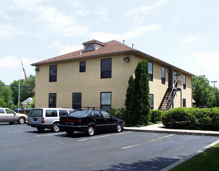 1410 Street Rd, Warminster, PA en alquiler - Foto del edificio - Imagen 2 de 5