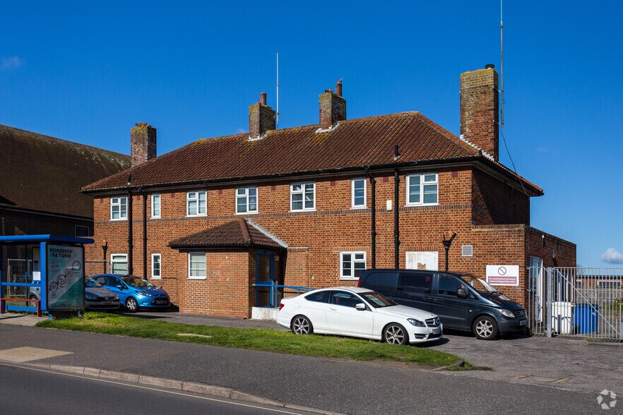 107 North Rd, Lancing en venta - Foto del edificio - Imagen 2 de 3