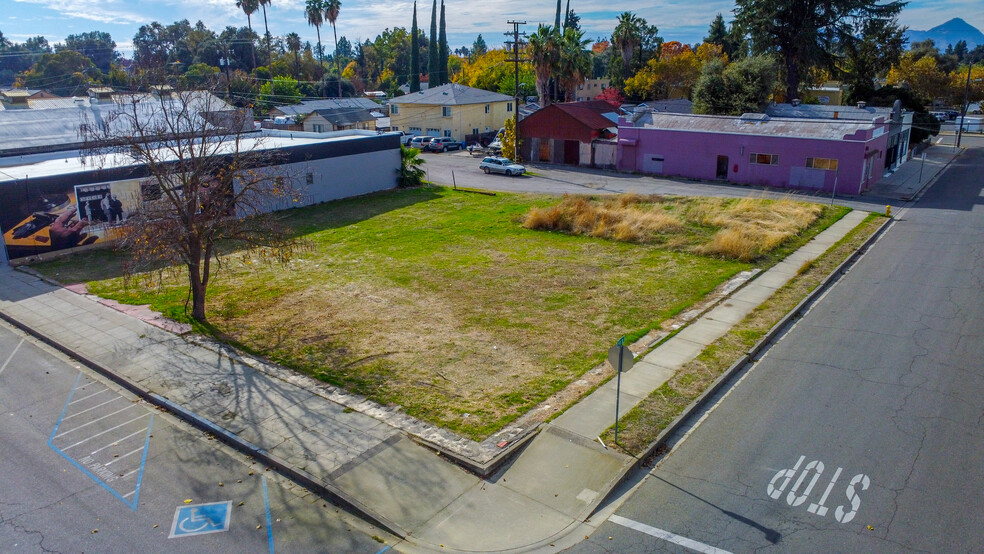 9850 Broadway, Live Oak, CA en venta - Foto del edificio - Imagen 2 de 32