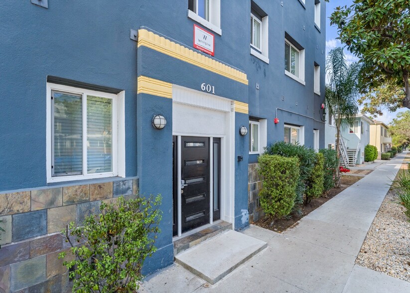 601 Linden Ave, Long Beach, CA en venta - Foto del edificio - Imagen 3 de 10