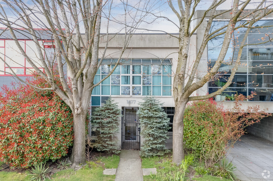 1677 W 2nd Ave, Vancouver, BC en venta - Foto principal - Imagen 1 de 7