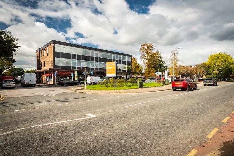 Wilmslow Road, Wilmslow en alquiler Foto del edificio- Imagen 1 de 10