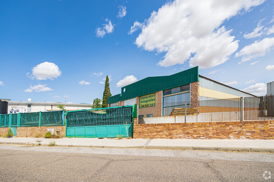 Calle Francia, 19, Griñón, Madrid en venta - Foto del edificio - Imagen 2 de 10