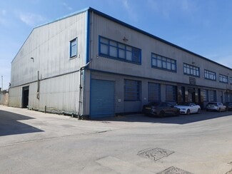 Más detalles de 1a Towpath Road and 3 Anthony Way – Nave en venta, London