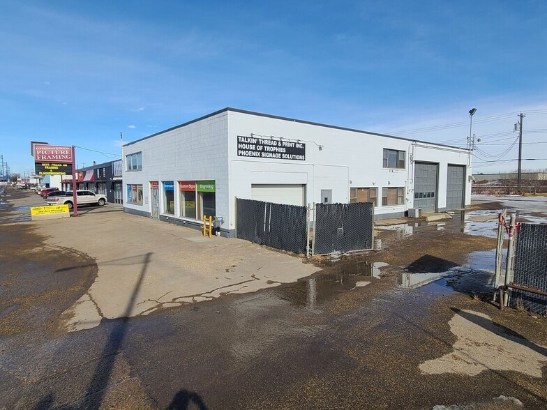 5735 Gateway Blvd NW, Edmonton, AB en alquiler - Foto principal - Imagen 1 de 3