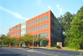 7500 E Independence Blvd, Charlotte, NC en alquiler Foto del edificio- Imagen 2 de 12