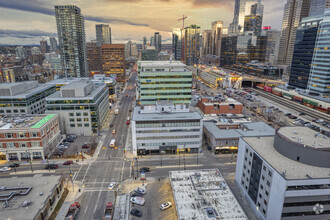 1011 1st St SW, Calgary, AB - VISTA AÉREA  vista de mapa - Image1