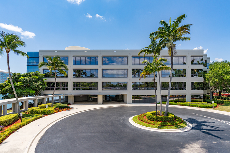 6100 Waterford District Dr, Miami, FL en alquiler - Foto del edificio - Imagen 1 de 1