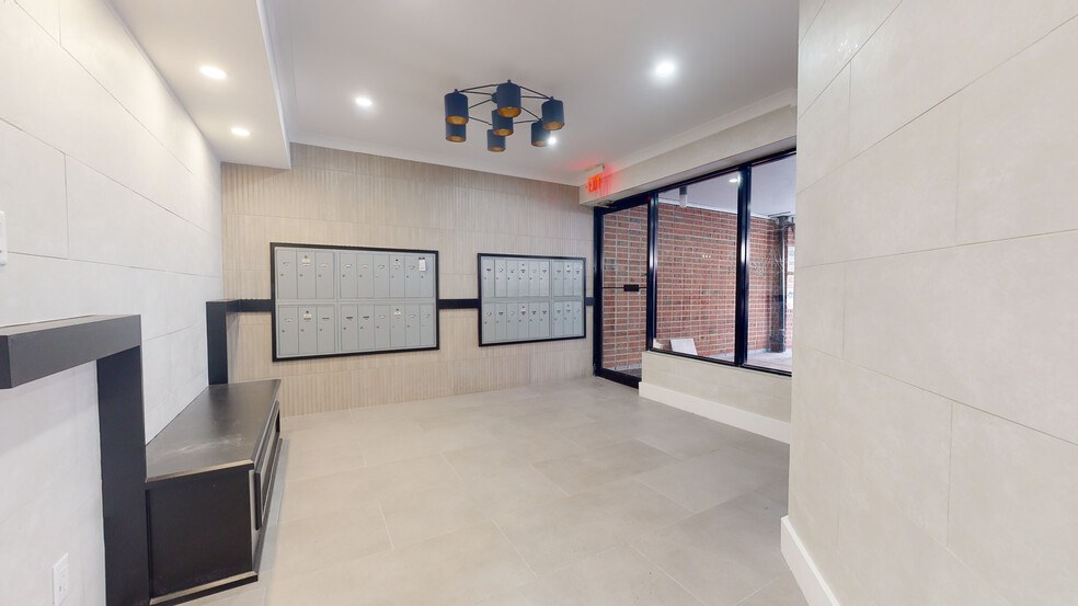 63-44 Saunders St, Rego Park, NY en alquiler - Foto del interior - Imagen 3 de 6