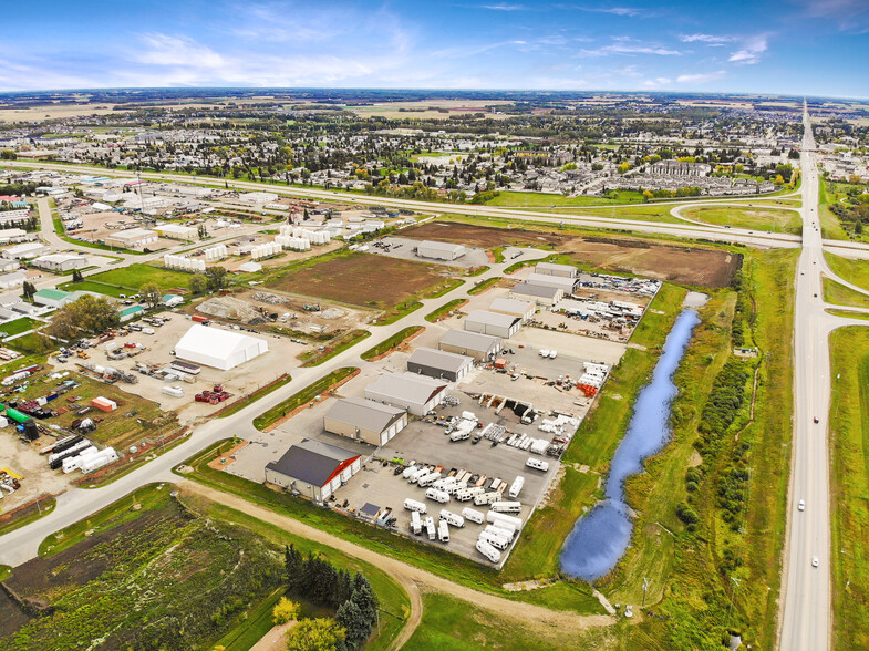 Goertz Ave, Stony Plain, AB en venta - Vista aérea - Imagen 1 de 3