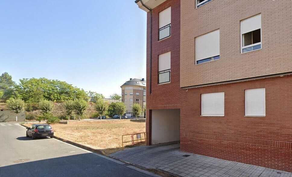 Terreno en Ponferrada en venta - Foto del edificio - Imagen 3 de 6