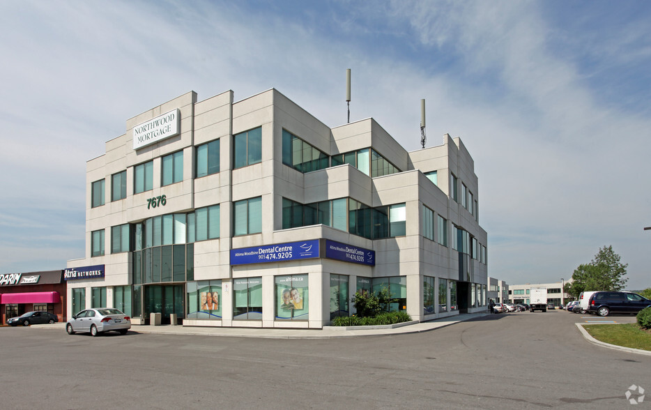 7676 Woodbine Ave, Markham, ON en alquiler - Foto del edificio - Imagen 3 de 9