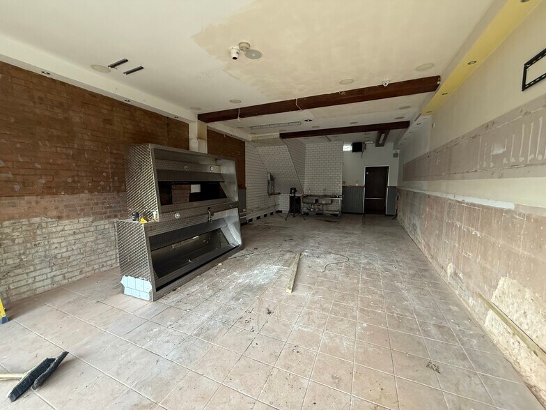 41 Darkes Ln, Potters Bar en venta - Foto del edificio - Imagen 2 de 5