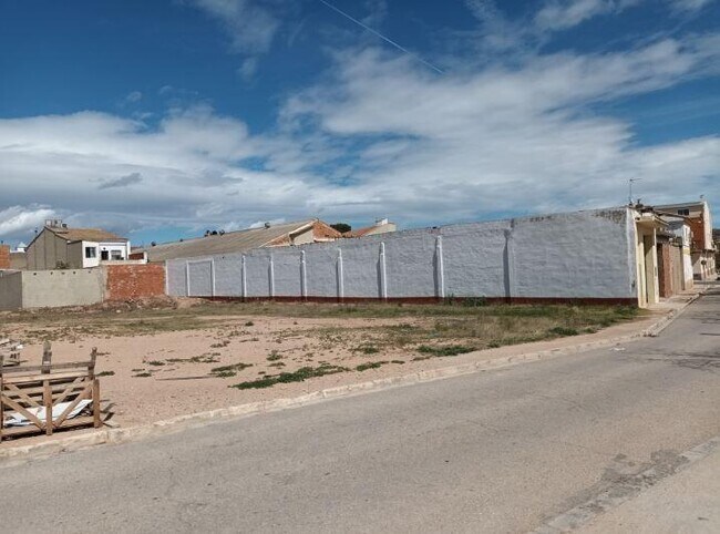 Más detalles de Ausias March, Real de Montroi, Serreta, 21, Real - Terreno en alquiler