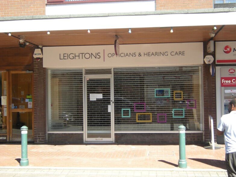 68 High St, Egham en venta - Foto principal - Imagen 1 de 1