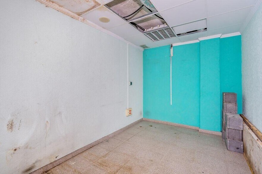 Local en Salobreña en venta - Foto del interior - Imagen 3 de 20