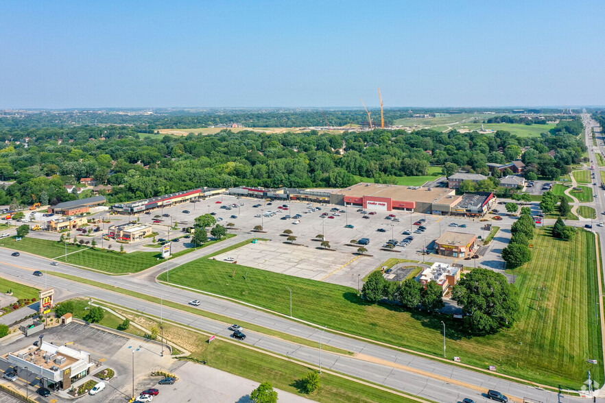 14404-14630 W Center Rd, Omaha, NE en alquiler - Foto del edificio - Imagen 1 de 8