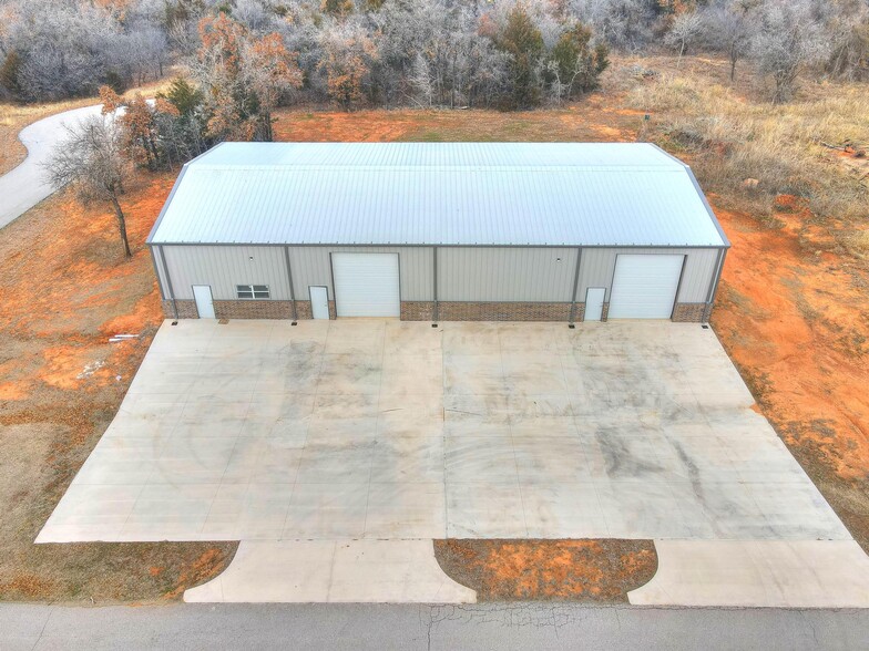 1736 Red Oak Lane, Guthrie, OK en venta - Foto del edificio - Imagen 1 de 32