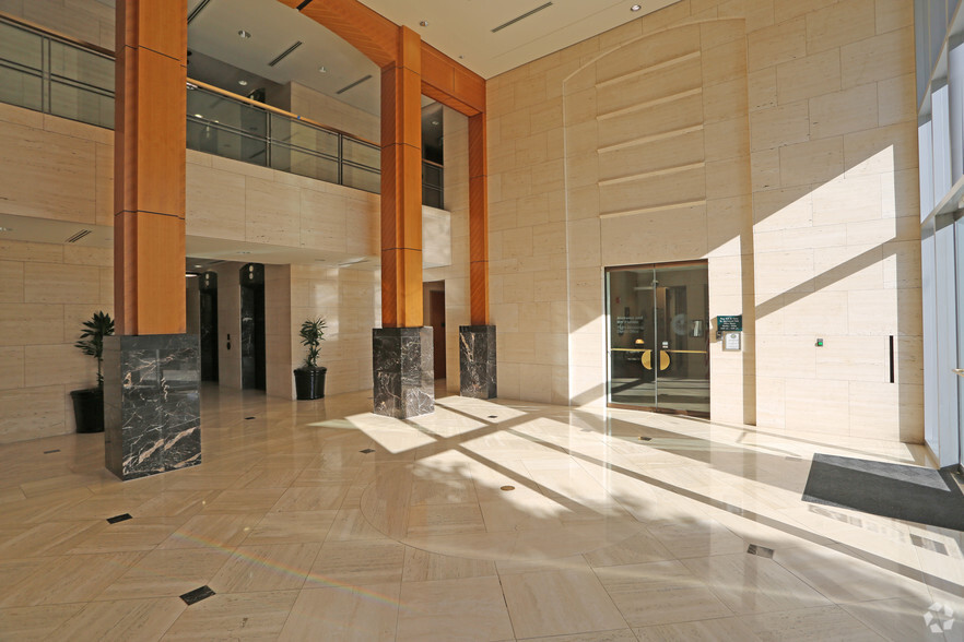 1500 Urban Center Dr, Vestavia Hills, AL en alquiler - Lobby - Imagen 3 de 3