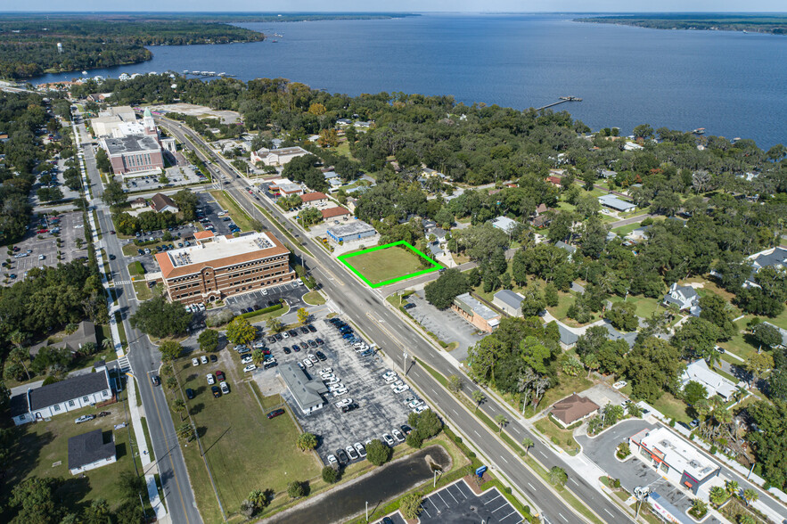 706 N Orange Ave, Green Cove Springs, FL en alquiler - Vista aérea - Imagen 1 de 7