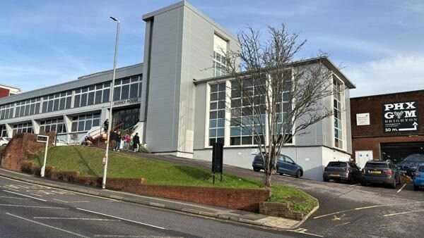 Sussex House, Crowhurst Rd, Brighton en alquiler - Foto del edificio - Imagen 3 de 12