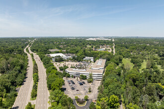 40900 Woodward Ave, Bloomfield Hills, MI - vista aérea  vista de mapa