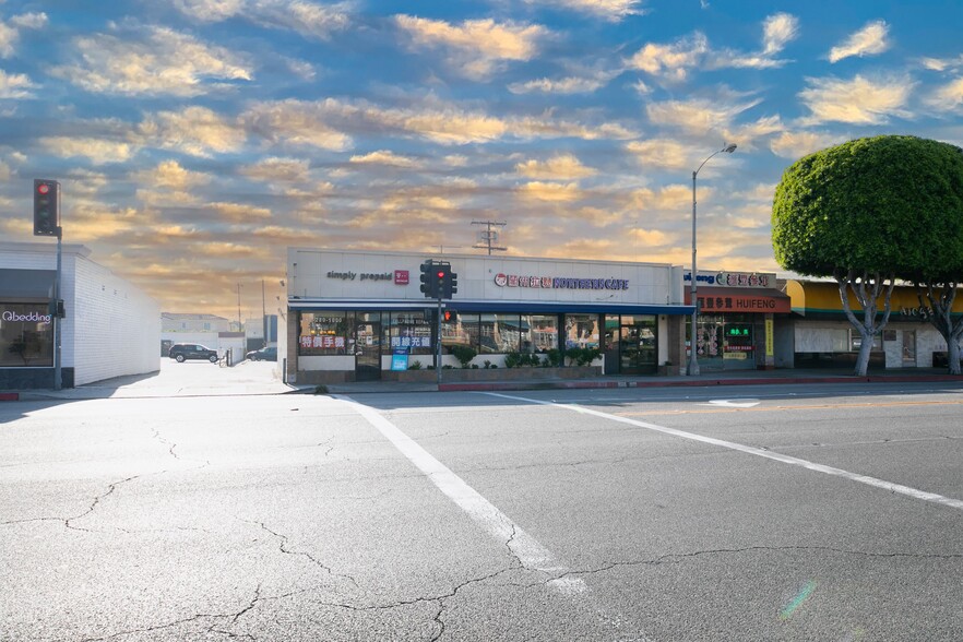 128-130 N Garfield Ave, Monterey Park, CA en venta - Foto del edificio - Imagen 1 de 17