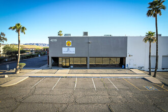 4215 W Lower Buckeye Rd, Phoenix, AZ en alquiler Foto del edificio- Imagen 2 de 14