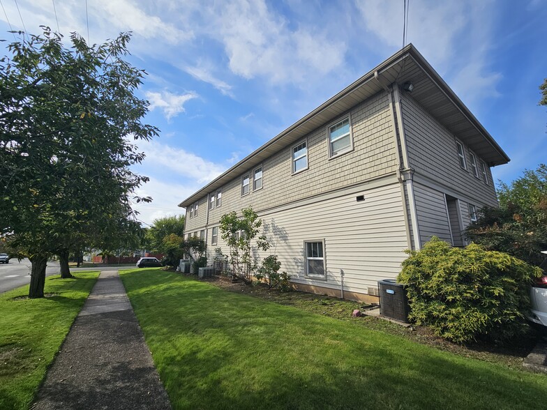 945 Columbia St NE, Salem, OR en venta - Foto del edificio - Imagen 3 de 10