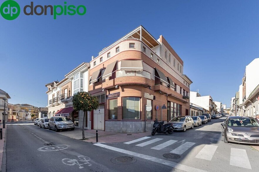 Calle Santa Adela, 1, Peligros, Granada en venta - Foto del edificio - Imagen 2 de 8