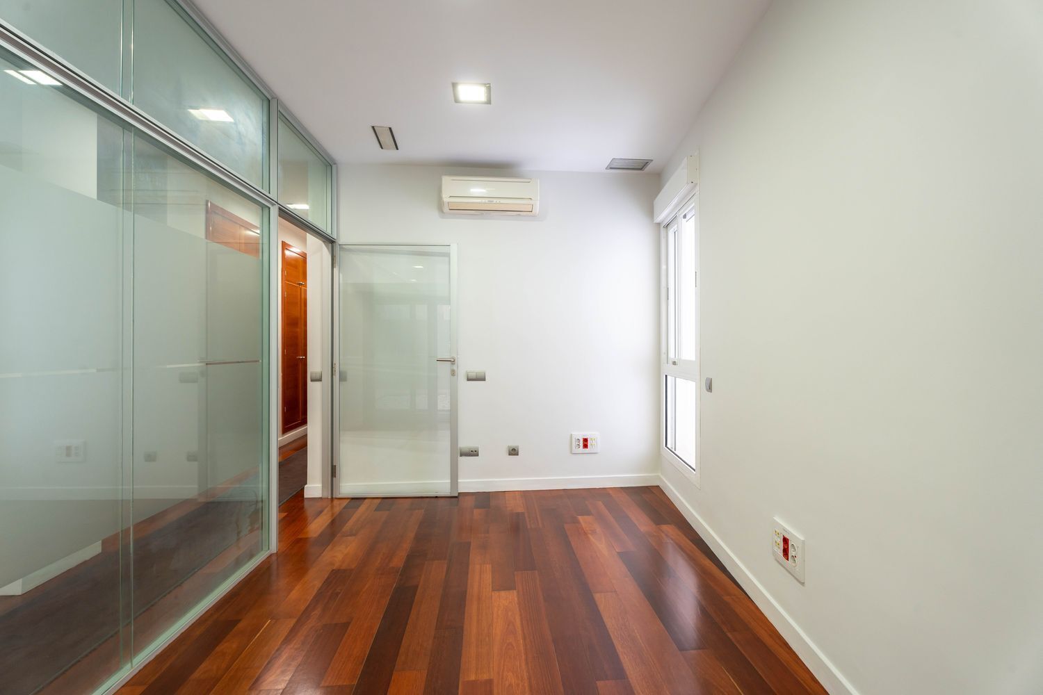 Oficina en Las Palmas de Gran Canaria en alquiler Foto del edificio- Imagen 1 de 34