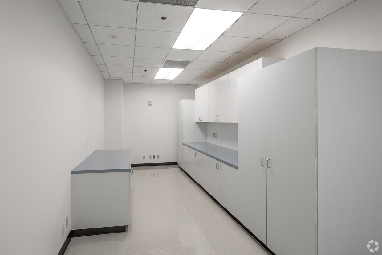 18301 Von Karman Ave, Irvine, CA en alquiler Foto del interior- Imagen 1 de 6