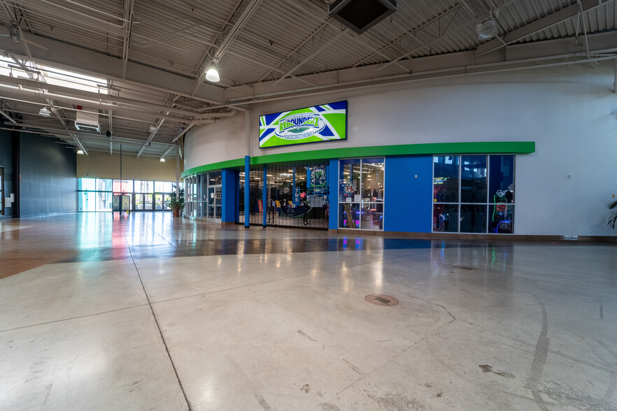 2300-2448 Watt Ave, Sacramento, CA en alquiler - Foto del interior - Imagen 2 de 28