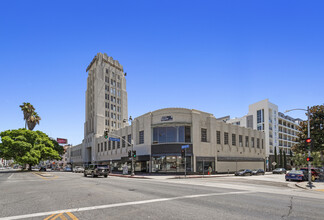 5500-5528 Wilshire Blvd, Los Angeles, CA en alquiler Foto del edificio- Imagen 1 de 24