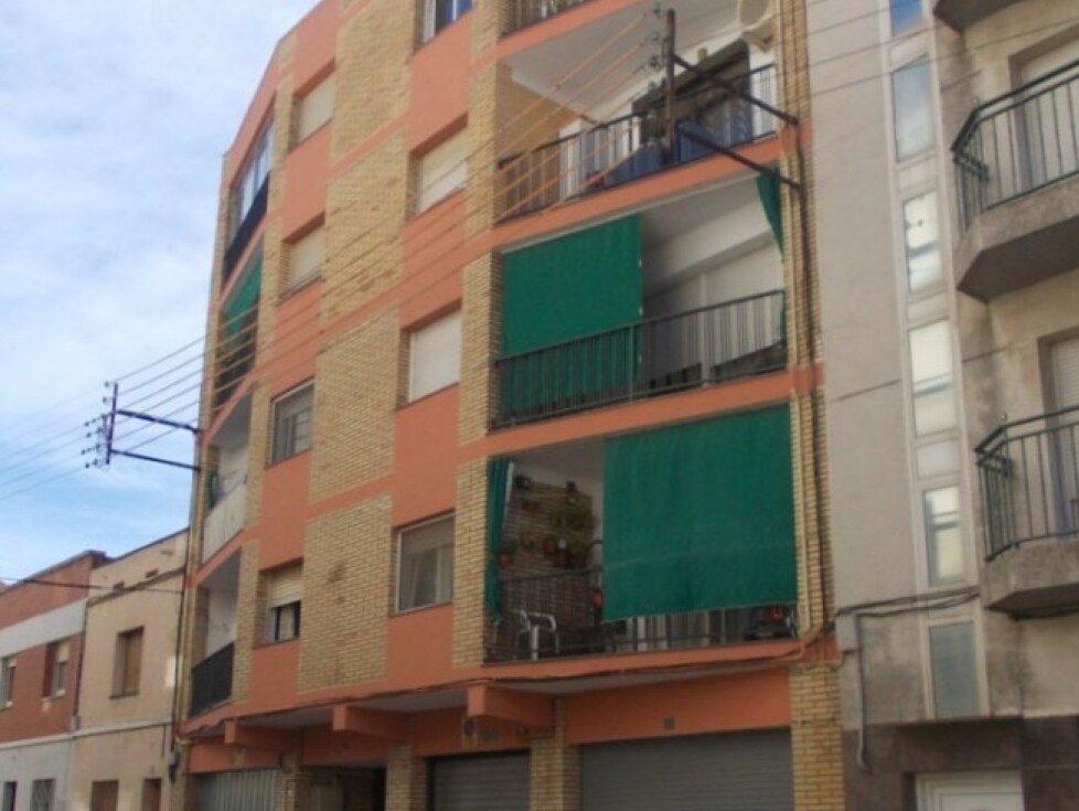 Edificio residencial en Olesa de Montserrat, Barcelona en venta Foto principal- Imagen 1 de 2