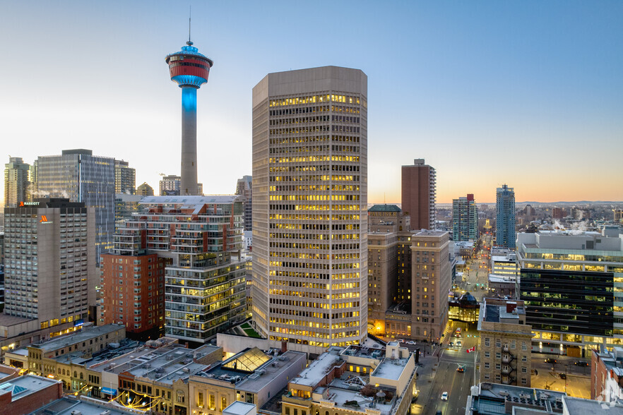 150 9th Ave SW, Calgary, AB en alquiler - Foto del edificio - Imagen 1 de 32