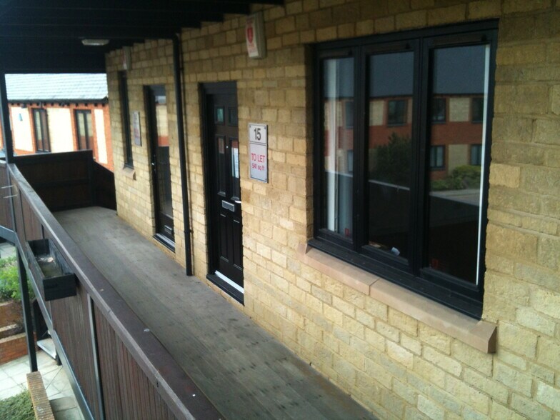 8-19 Canon Harnett Ct, Milton Keynes en alquiler - Foto del edificio - Imagen 2 de 5