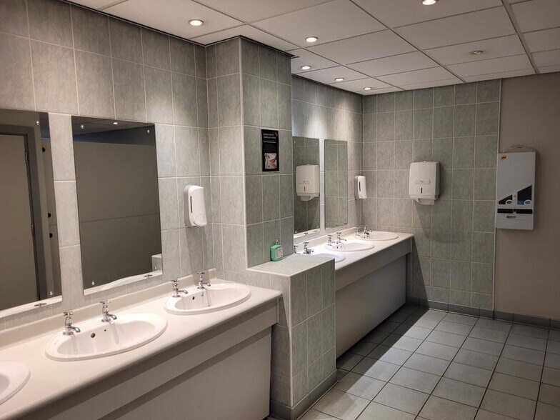 Carlyle Rd, Kirkcaldy en alquiler - Foto del edificio - Imagen 2 de 11