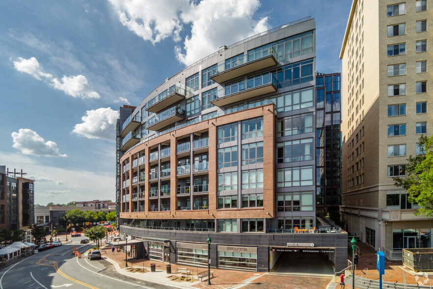 Bethesda Ave & Woodmont Ave, Bethesda, MD en alquiler - Foto del edificio - Imagen 3 de 6