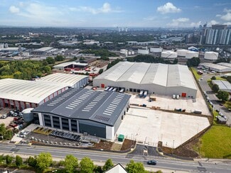 Más detalles de Trafford Park Rd, Manchester - Nave en alquiler