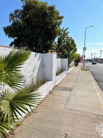 3669 W Slauson Ave, Los Angeles, CA en venta - Foto del edificio - Imagen 1 de 11