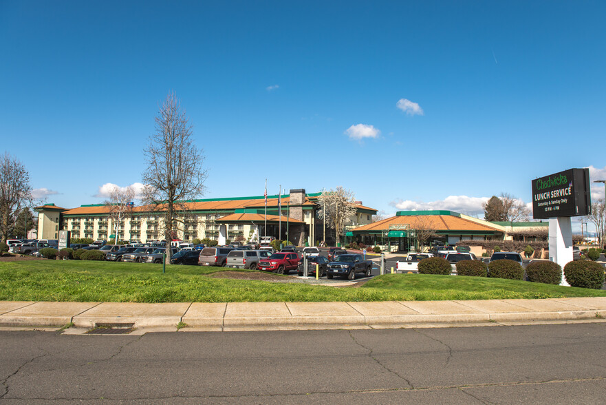 2300 Biddle Rd, Medford, OR en venta - Foto principal - Imagen 1 de 8