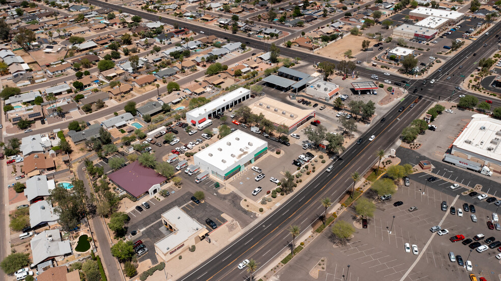 3850 E Thunderbird Rd, Phoenix, AZ en alquiler - Foto del edificio - Imagen 3 de 12