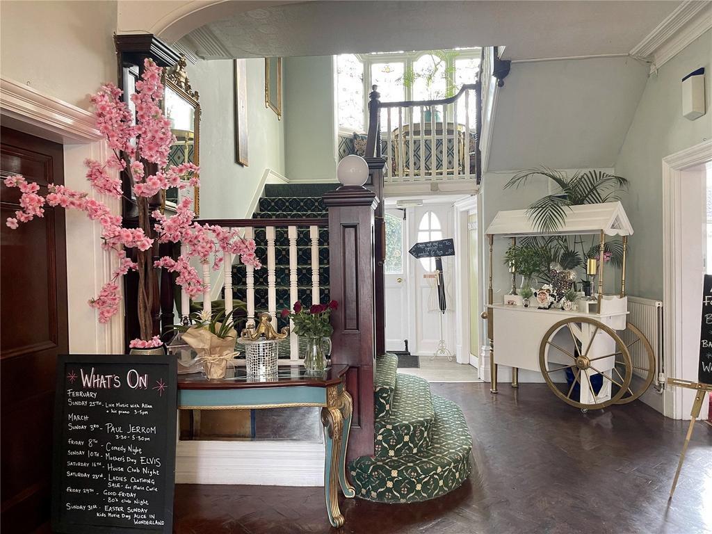 2 Cobham Road, Westcliff On Sea en alquiler Foto del interior- Imagen 1 de 15