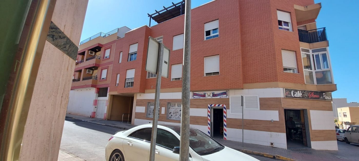 Local en El Ejido, Almería en venta Foto del edificio- Imagen 1 de 12
