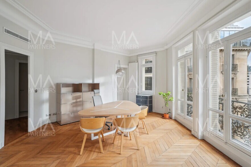 14 Rue Clément Marot, Paris en venta - Foto del interior - Imagen 2 de 11