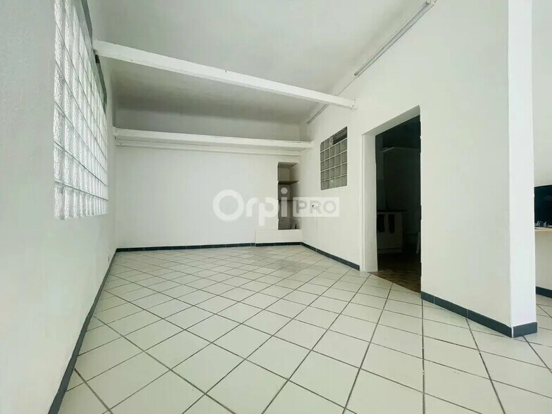 128 Avenue De La Jetee, La Seyne-sur-Mer en venta - Foto del interior - Imagen 2 de 3