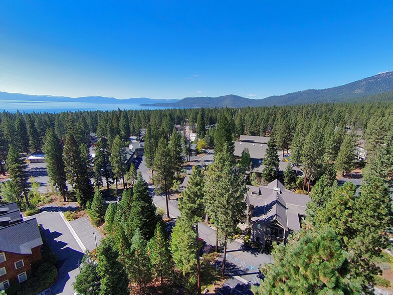 926 Incline Way, Incline Village, NV en alquiler - Foto del edificio - Imagen 2 de 9