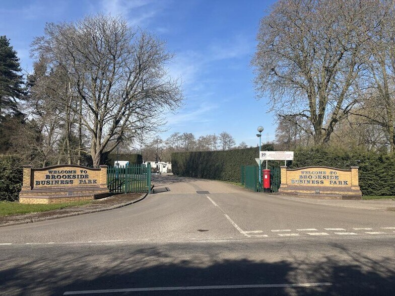 Swynnerton Rd, Stone en alquiler - Foto del edificio - Imagen 3 de 18