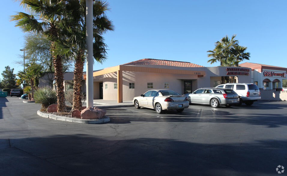 1855 E Warm Springs Rd, Las Vegas, NV en venta - Foto del edificio - Imagen 2 de 12